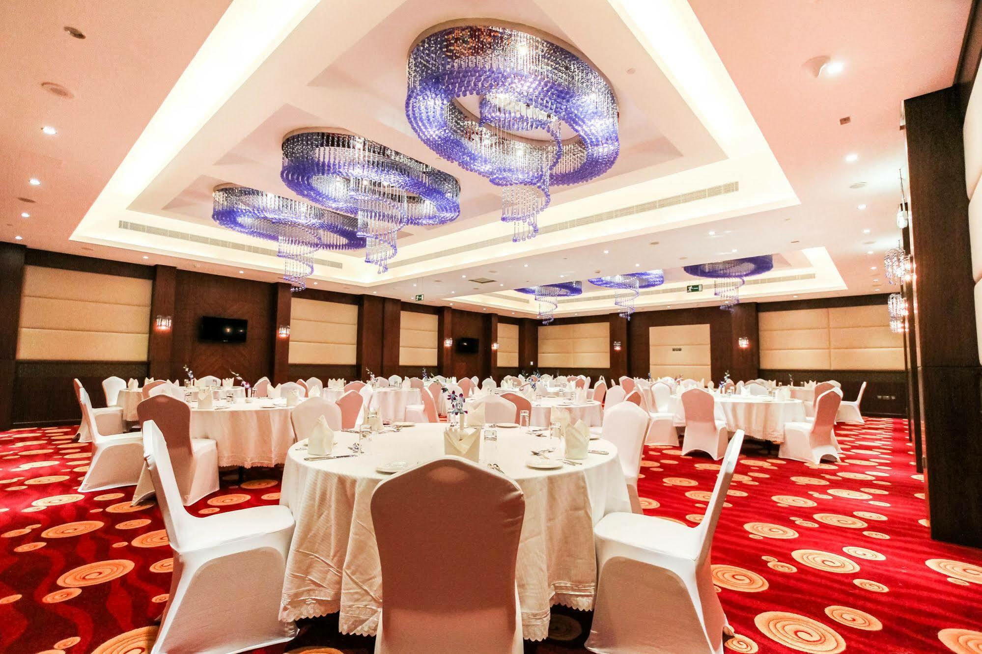 Danat Capital Hotel Abu Dhabi Esterno foto