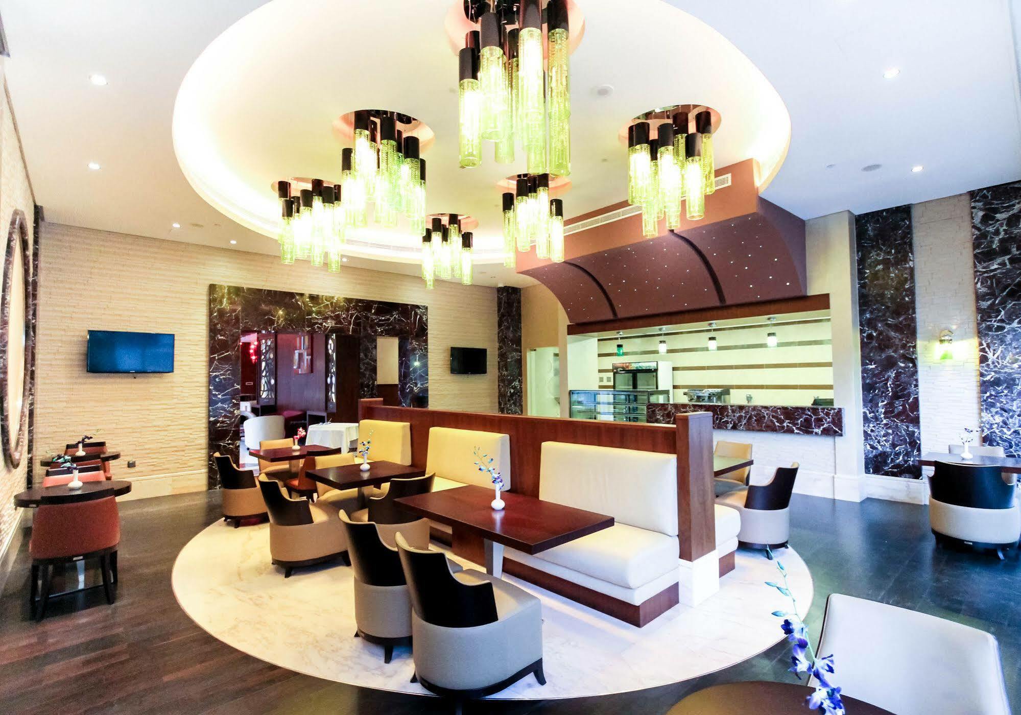 Danat Capital Hotel Abu Dhabi Esterno foto