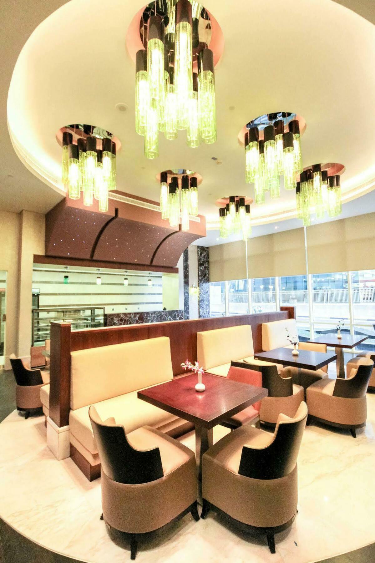 Danat Capital Hotel Abu Dhabi Esterno foto