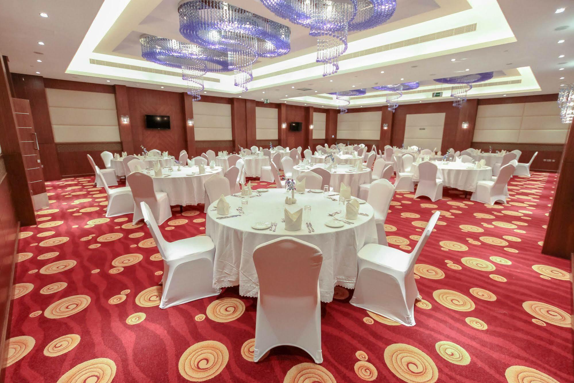 Danat Capital Hotel Abu Dhabi Esterno foto