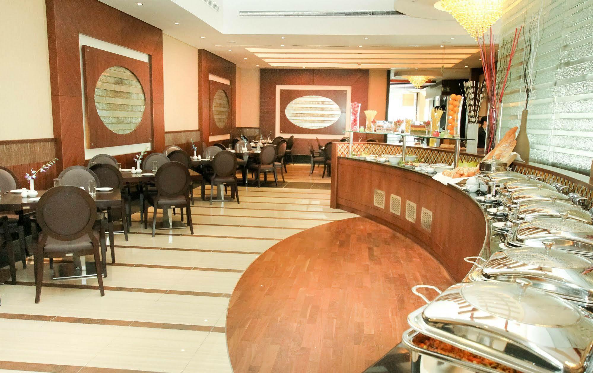 Danat Capital Hotel Abu Dhabi Esterno foto